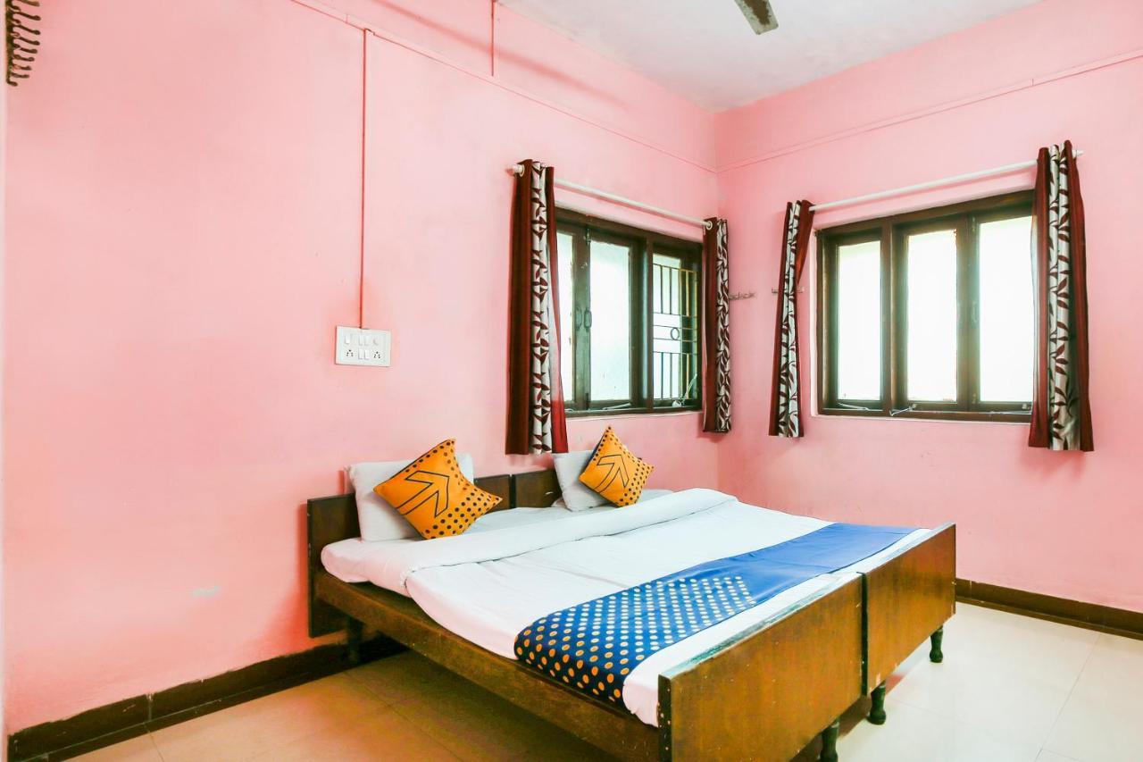 Spot On 67211 Hotel Gokul Daman Exterior foto