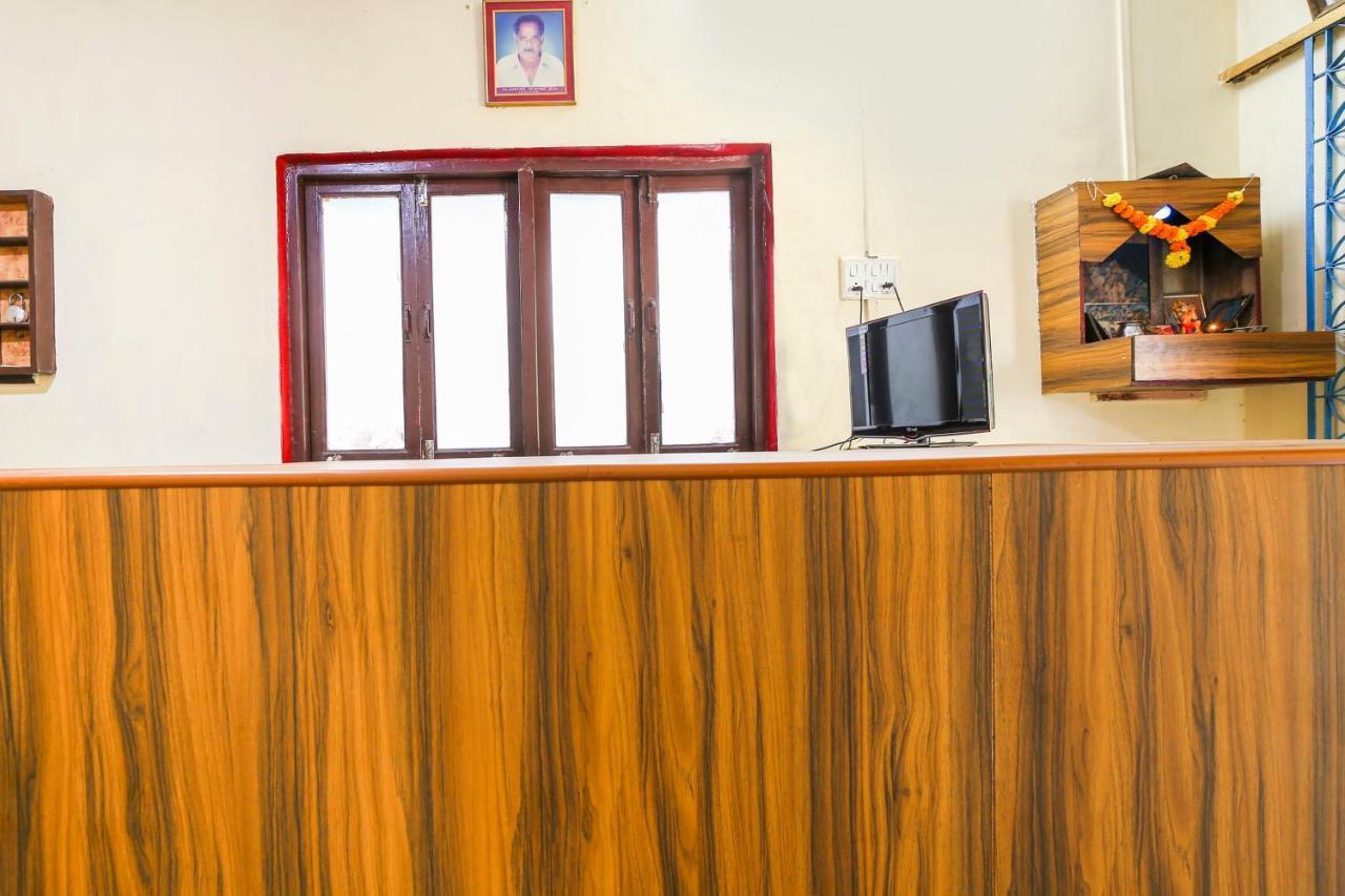Spot On 67211 Hotel Gokul Daman Exterior foto