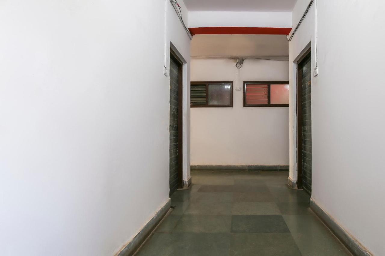 Spot On 67211 Hotel Gokul Daman Exterior foto