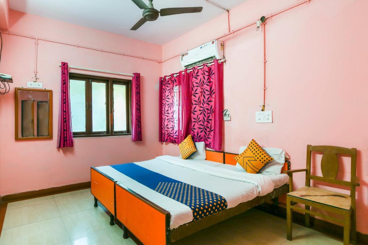 Spot On 67211 Hotel Gokul Daman Exterior foto